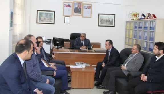 Van’da Bin 50 Öğrenciye Giyim Yardımı