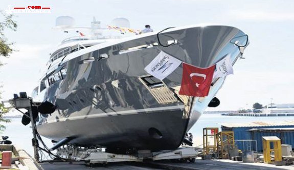 22.5 Milyon Euro’luk Ultralüks Tekne Denize İndi