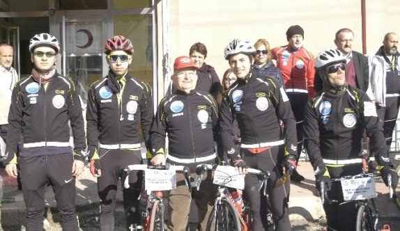 85 Yaşındaki Dede Çanakkale’ye Bisikletle Gidiyor