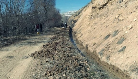Adilcevaz’da Sulama Kanalı Çalışmaları Erken Başladı