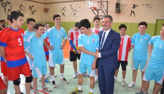 Anadolu İmam Hatip Lisesi’ne Malzeme Desteği