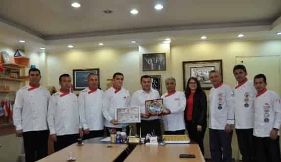 Aşçılardan Başkan Yücel’e Destek Teşekkürü
