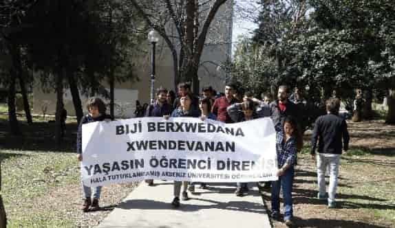 AÜ’de Tutuklanan Öğrenciler İçin Yürüdüler