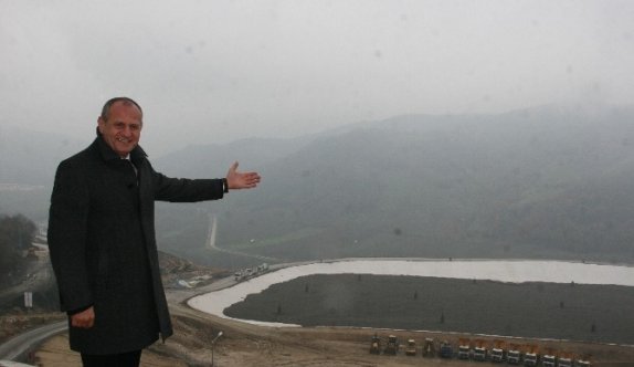 Bakan Keleş &quot;Katı Atık Sorununun Müsebbibi Düzce Belediyesi Değildir&quot;