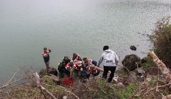 Baraj Gölüne Düşen Genç Boğuldu