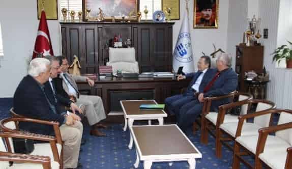 Başkan Uğur, Edremit Belediyesini Ziyaret Etti
