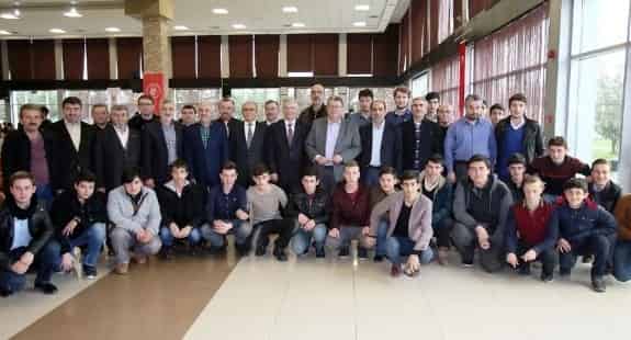 Başkan Vekili Özak, Gençlerle Medeniyet Yolu’nda Bir Araya Geldi