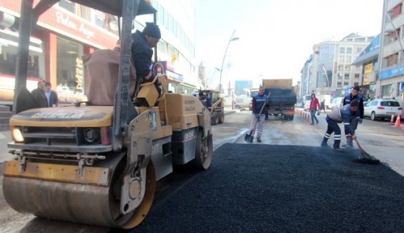 Büyükşehir Şubat Ayında Sıcak Asfalt Döktü