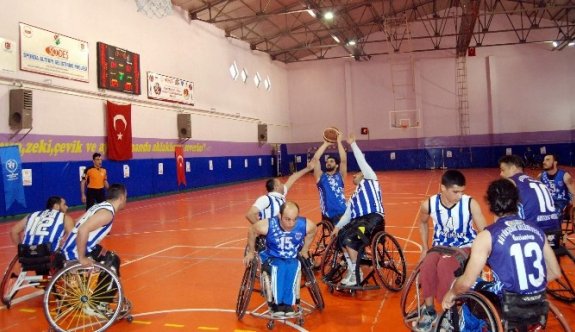 Büyükşehir Yine Seriye Bağladı