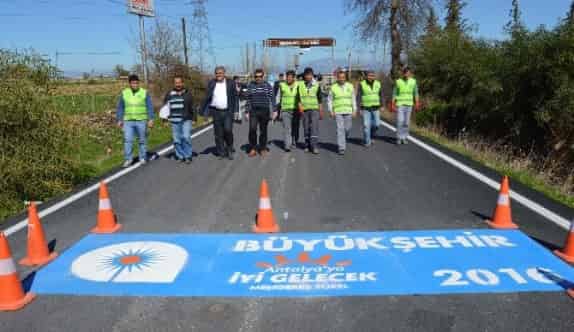 Büyükşehir’den Serik’e Sıcak Asfalt