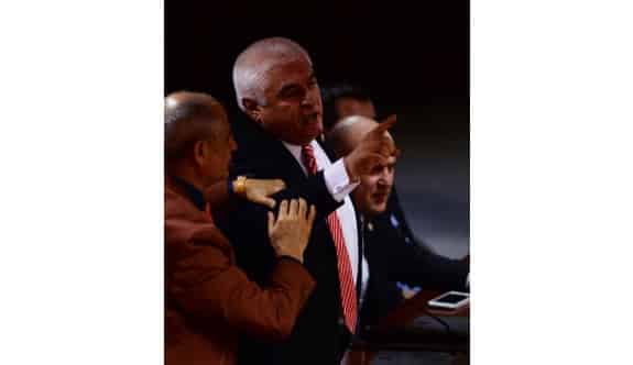 Cumhurbaşkanına Hakareti Meclis Affetmedi