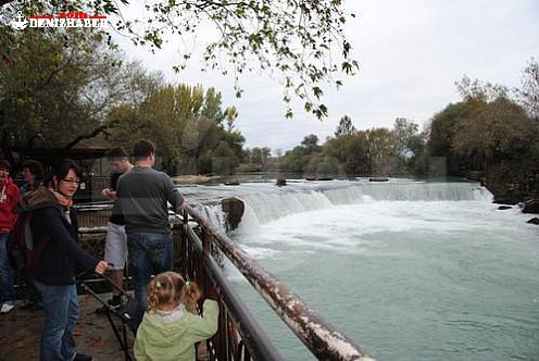 Dünyaca ünlü Manavgat Şelalesi ziyarete kapandı