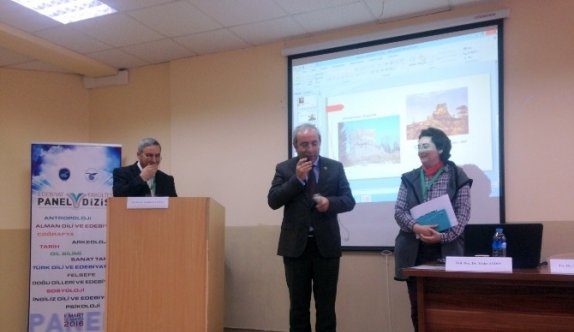 Edebiyat Fakültesi Panel Dizisi Devam Ediyor