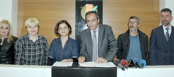 Gazeteciler Yabancı Dil Öğrenecek