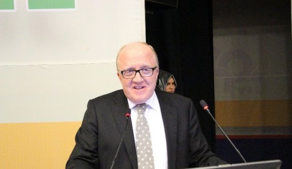 "Gelecek Nasıl Bir İnsan Bekliyor" Konferansı