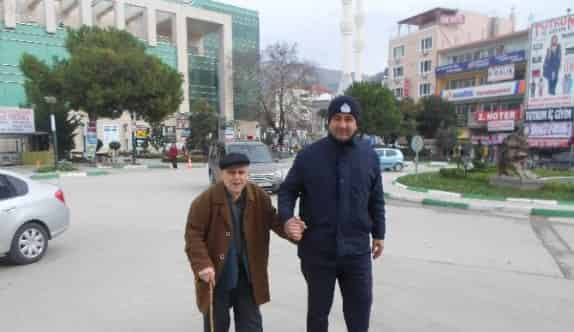 Gemlik Zabıtasından Örnek Davranış