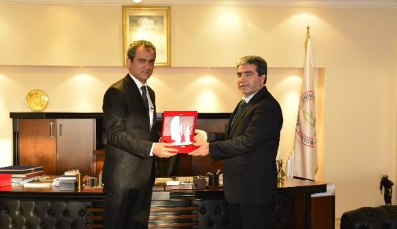 Genç İlahiyat Yeniden Bülent Ecevit Üniversitesi’nde Program Gerçekleştirdi