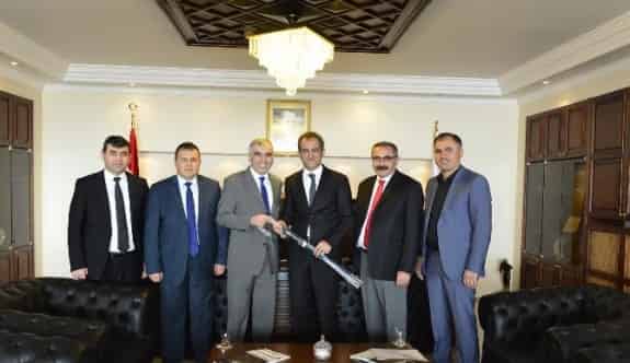 GMİS Genel Başkanı Ahmet Demirci, Rektör Özer’i Ziyaret Etti