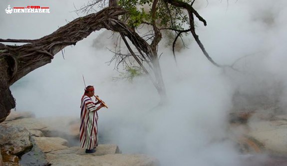 İçine Düşen Her Şeyi Öldüren Nehir