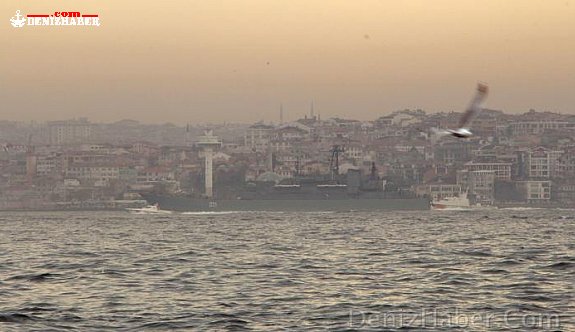 İstanbul Boğazı’ndan Rus Savaş Gemisi Geçti