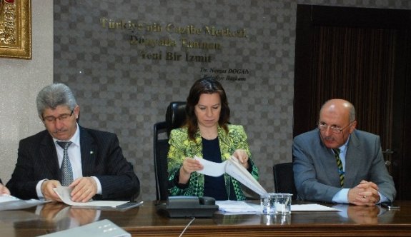 İzmit Belediyesi Masa, Sandalye Alacak