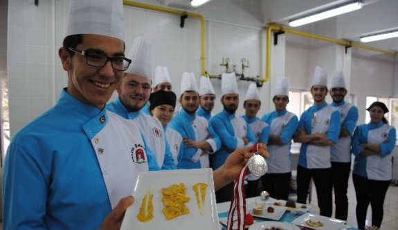 Kaportacılığı Bıraktı, Madalyalı Aşçı Oldu