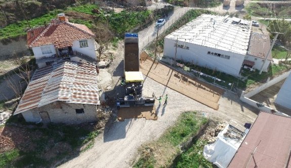 Kayalar Mahallesi’nin Yolu Yenileniyor