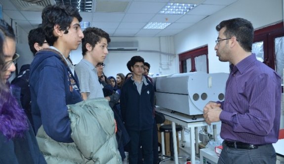 Lise Öğrencilerinden DÜ Araştırma Laboratuvarlarına Yoğun İlgi