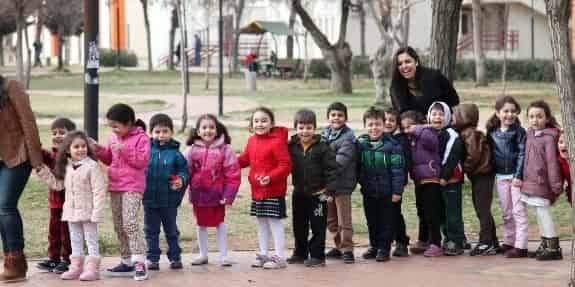 Minikler Dileklerini Üniversiteli Ağabey Ve Ablalarıyla Paylaştı