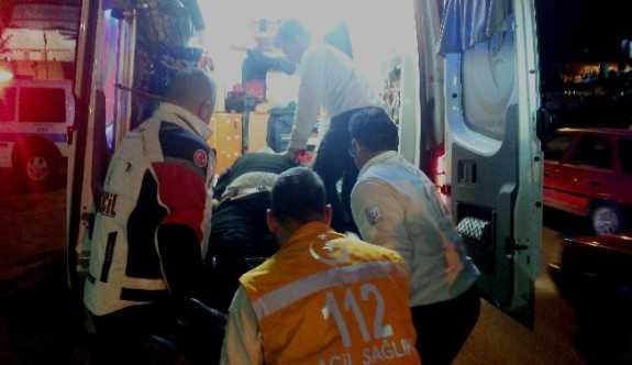 Motosiklet Yayaya Çarptı: 2 Yaralı