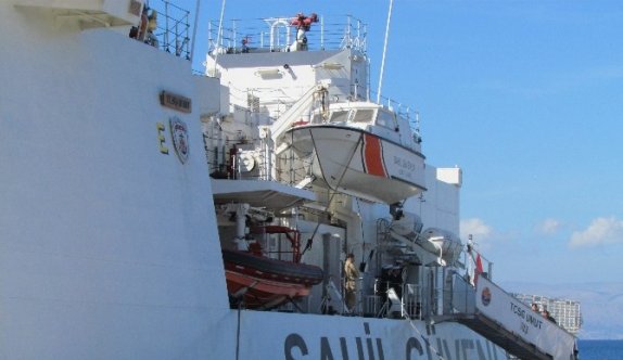 NATO’dan Ege’de İlk Mülteci Operasyonu