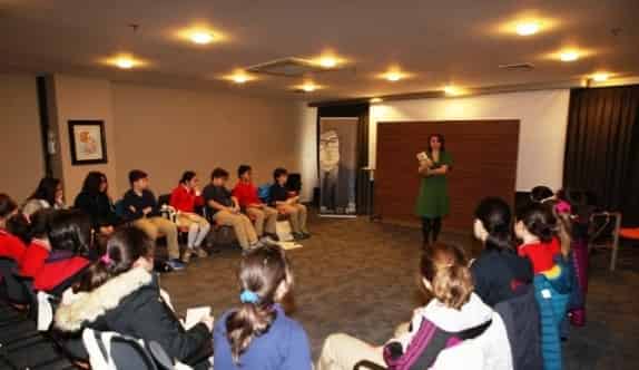 Öğrenciler Eğlenerek Okuma Alışkanlığı Kazanıyor