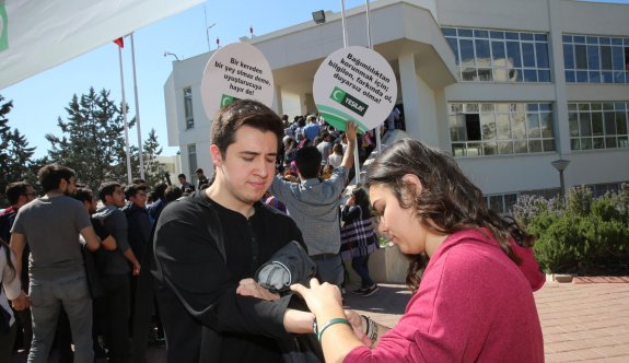 Öğrenciler, üniversitede Yeşilay çadırı kurdu