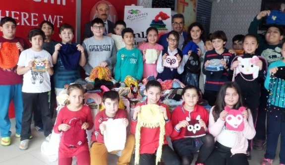 Öğrencilerden Lösemili Çocuklara Bere