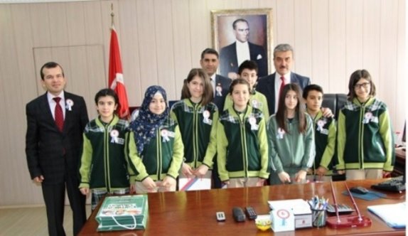 Öğrencilerden Vergi Dairesi Başkanı Poyraz’a Ziyaret