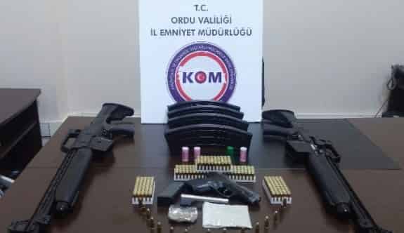 Ordu’da Kaçak Sigara Ve Silah Operasyonu