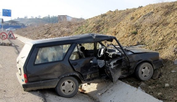 Otomobil İle Minibüs Çarpıştı: 1 Yaralı