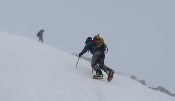 (Özel Haber) Bursalı Dağcılar Bulgaristan’da Türk Bayrağı Dalgalandırdı