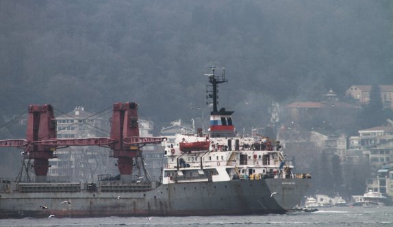 Rusya'nın sivil gemilerine de sıkı takip