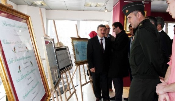 Şair Padişahların Şiirleri Kaligrafiyle Can Buldu