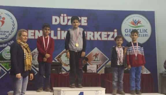 Satranç Turnuvasına 270 Sporcu Katıldı