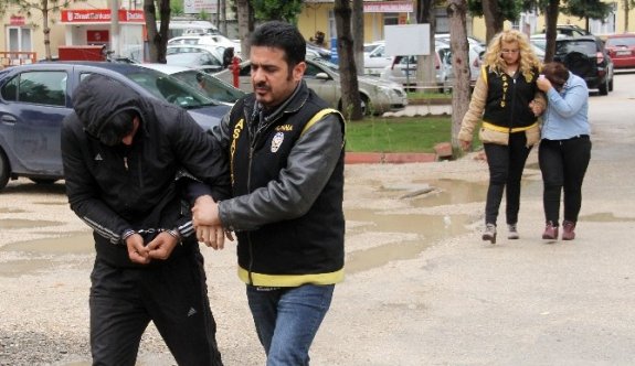 Sevgilisine Akaryakıt Karşılığı Fuhuş Yaptırmaktan Yakalandı