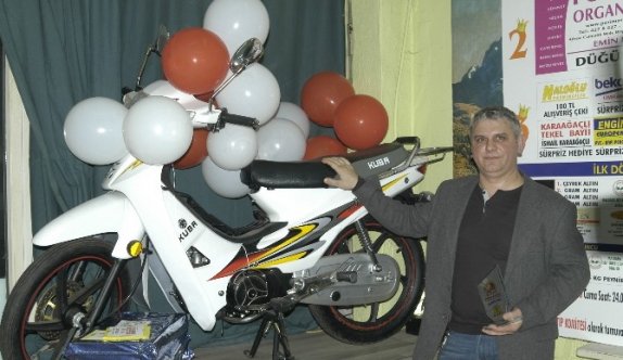 Tavla Şampiyonu Motosikletin Sahibi Oldu