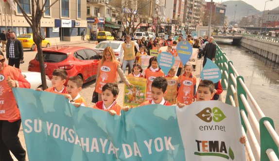 TEMA gönüllüleri Acılık Deresi&#039;ne dikkat çekti