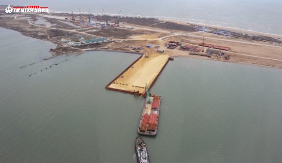 Türk gemisi, Putin’in Kırım köprüsüne çarptı