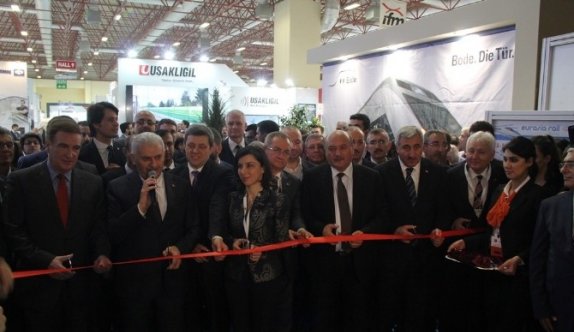 Ulaştırma Bakanı KARDEMİR Standını Ziyaret Etti