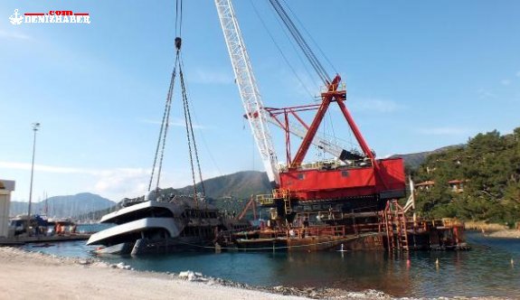 Ünal Aysal'ın Yanarak Batan Yatı Sudan Çıkarıldı