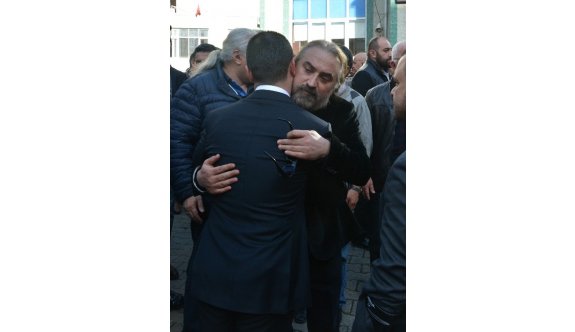 Ünlü Sanatçı Volkan Konak’ın Anne Acısı