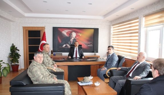 Vali Yavuz Varto’da