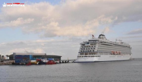 Viking Star', Kuşadası'na İlk Seferinde 874 ABD'li Turist Getirdi